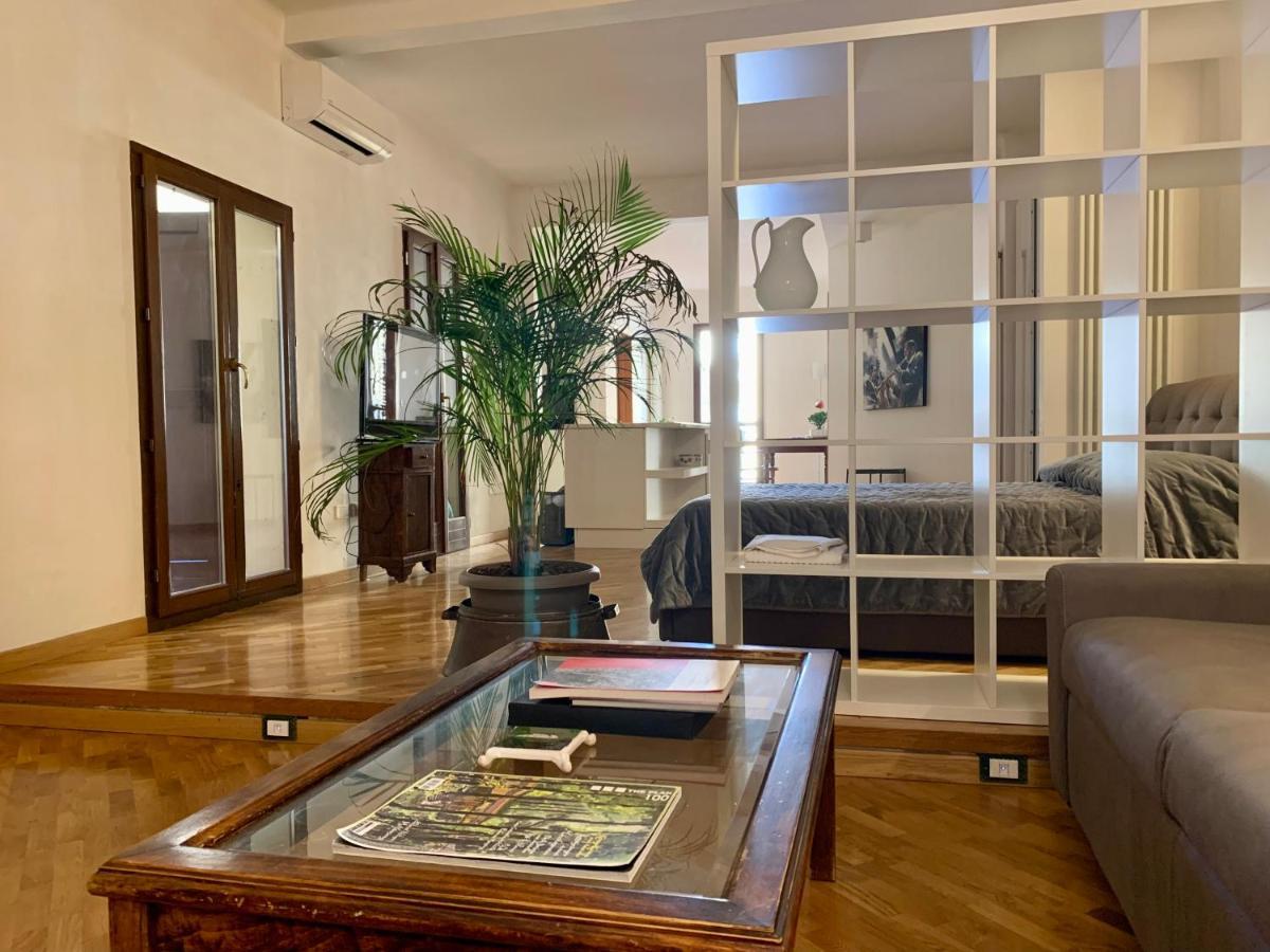 شقة Loft Del Pratello بولونيا المظهر الخارجي الصورة